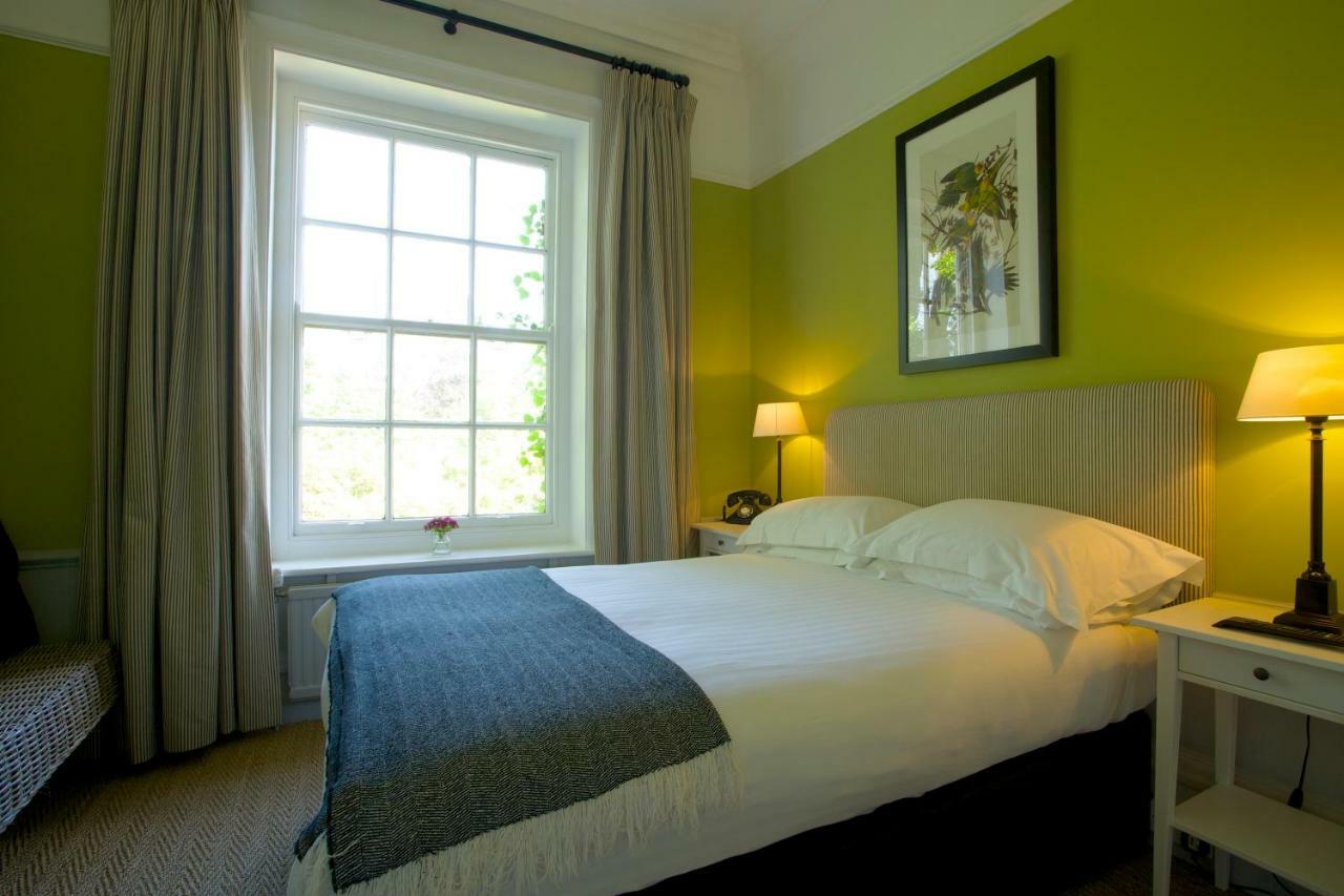 The Manor At Sway - Hotel, Restaurant And Gardens Eksteriør bilde